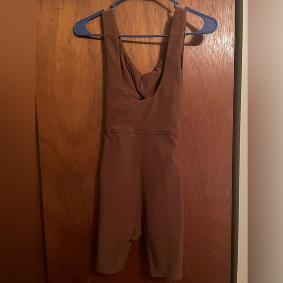 Active By Teal Twist Front Onesie - Picture 2 of 4